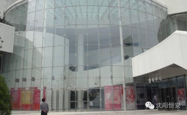 保定隐形拉索玻璃肋支承系统